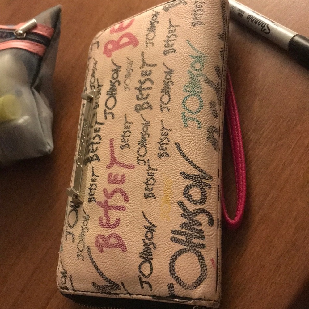 Betsey Johnson wallet